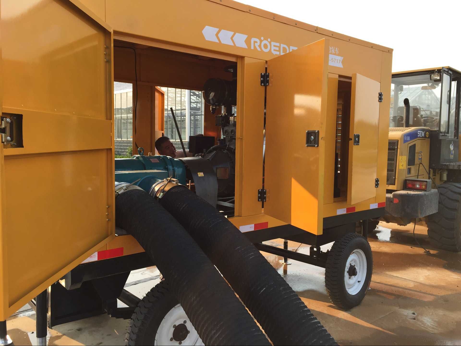 羅德防汛移動泵車試車現場